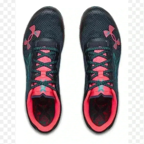 Under Armour Brigade XC Low Spiked Track Running Shoes Sz 10.5 - Picture 1 of 11
